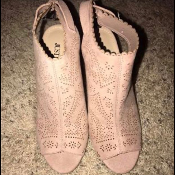 Blush Heels, size 7.5 - Picture 1 of 4